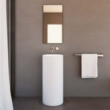Load image into Gallery viewer, Natali Freestanding Basin
